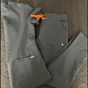 Moss Green Figs Scrubs Set XS